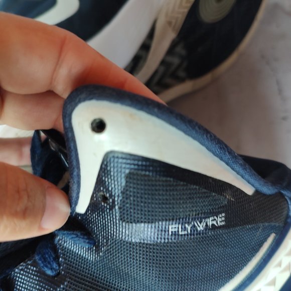 Nike Hyperdunk Zoom High Top Athletic Shoe Royal Blue Size 8 Gently Worn - Picture 8 of 10